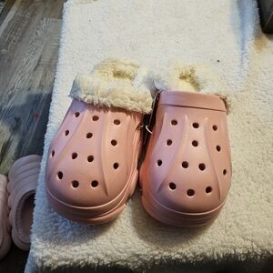 *82 foamwalk Kids Pink and white  Furry Clogs